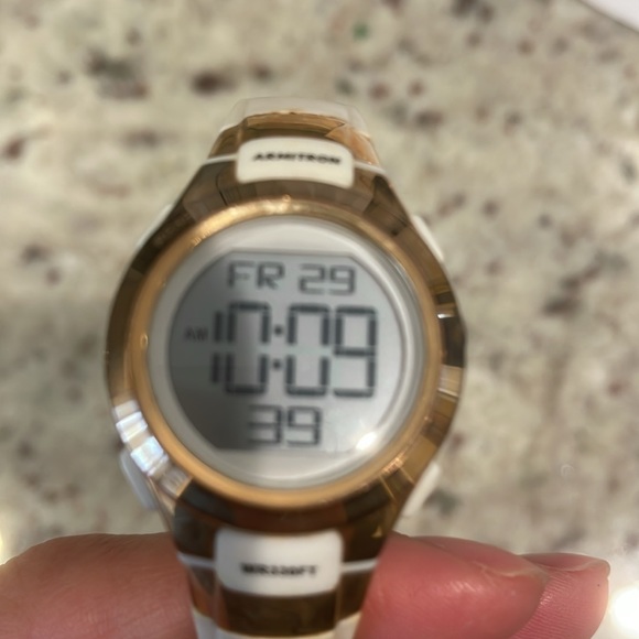 Rose gold and white digital watch. Lightly worn mild discoloration of band - Picture 4 of 4